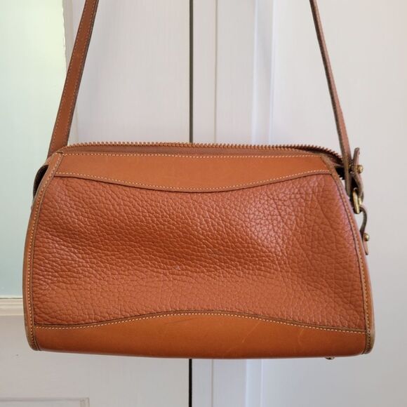 VINTAGE DOONEY & BOURKE Honey Camel Brown Leather Shoulder Bag - Picture 3 of 11